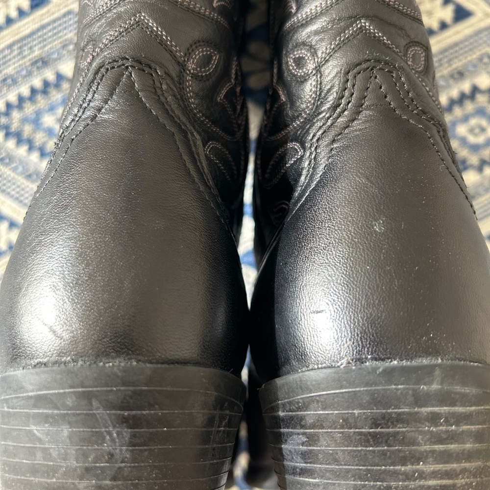 Heritage Western Round-Toe Boot - image 2